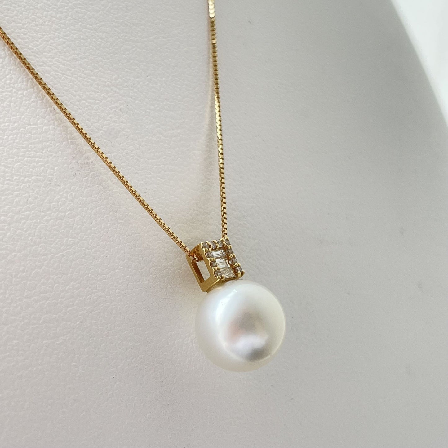 白蝶ペンダント/ダイヤ0.10ct