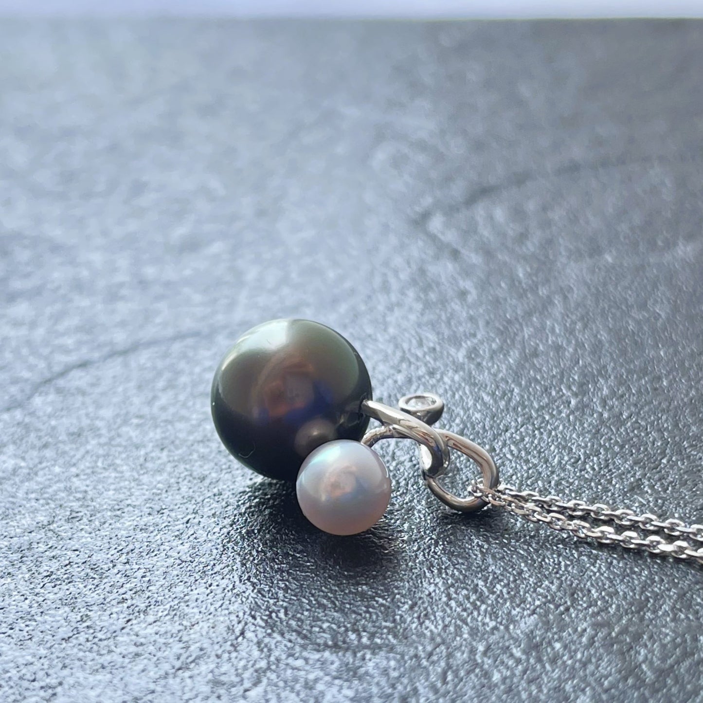 黒蝶&アコヤパールペンダント/ダイヤ