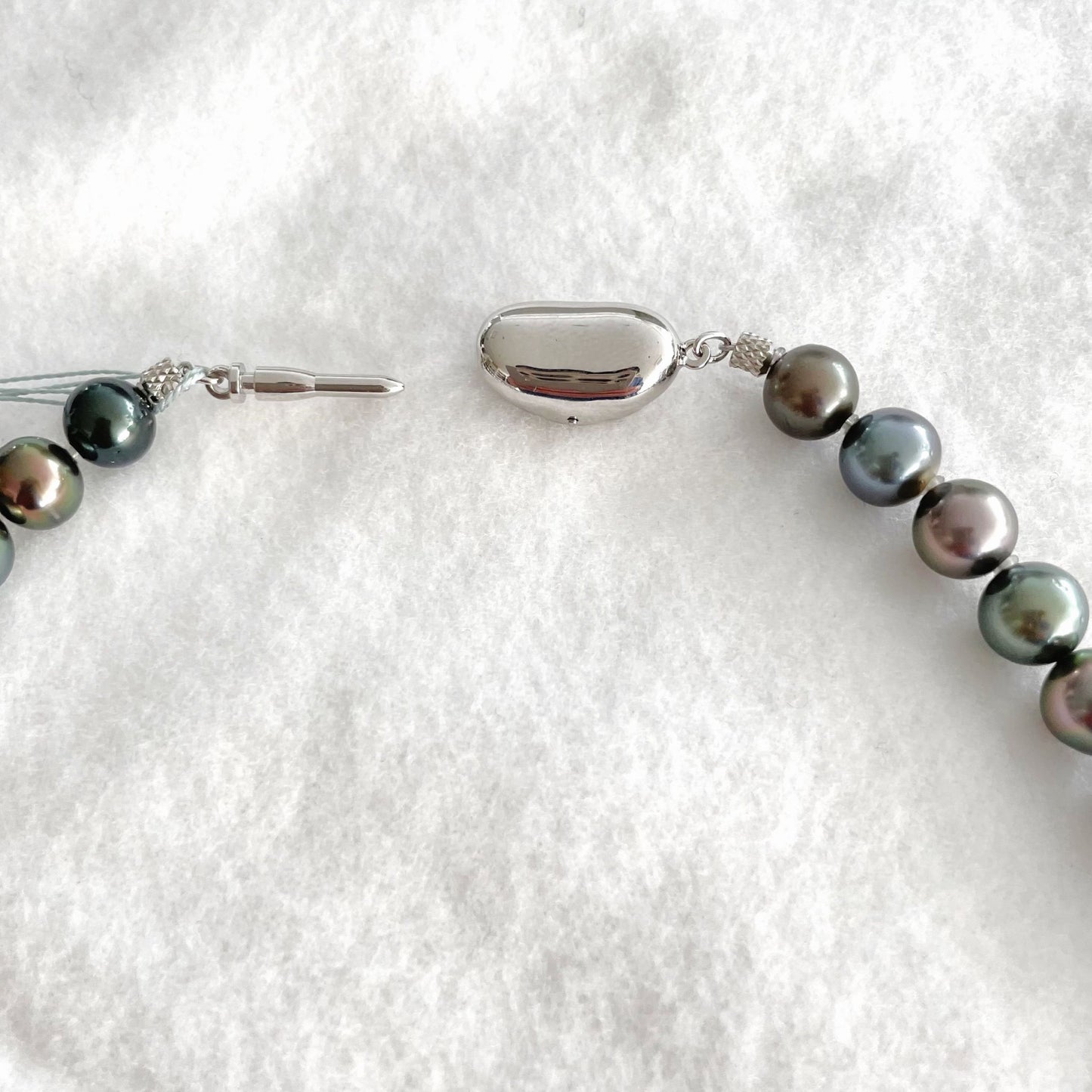 黒蝶パールネックレスマルチカラー