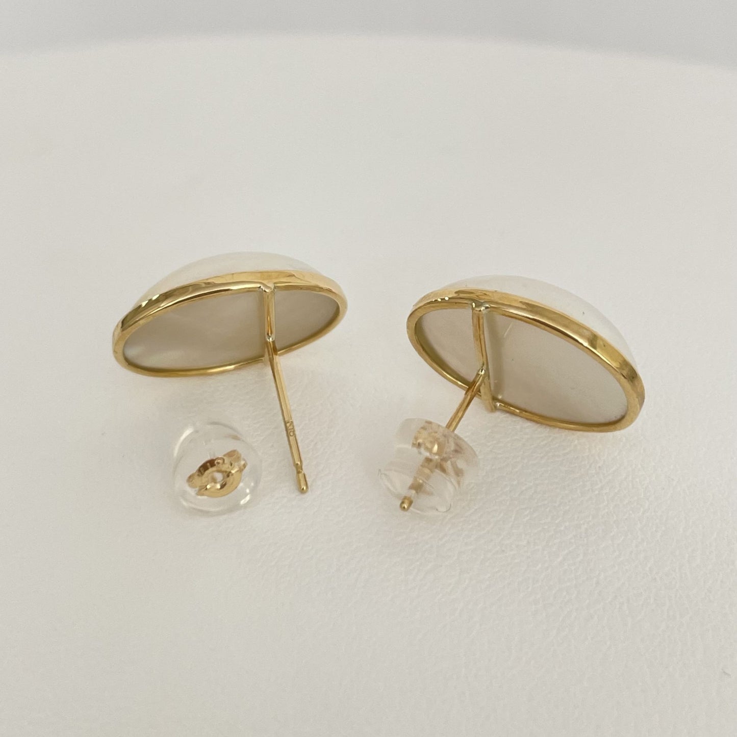 マベパールピアス12㎜オーバル