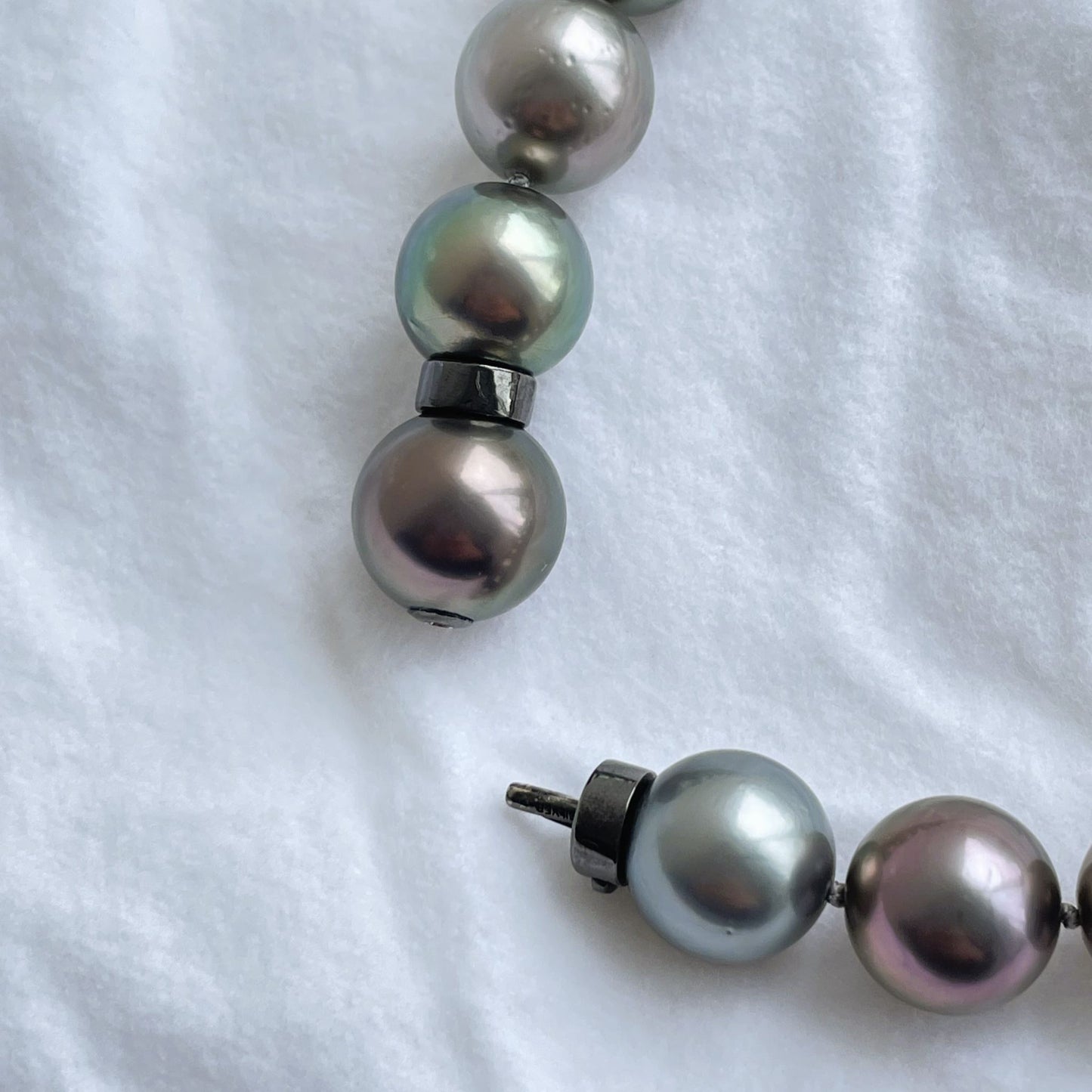 黒蝶マルチネックレス/パールマーク付き