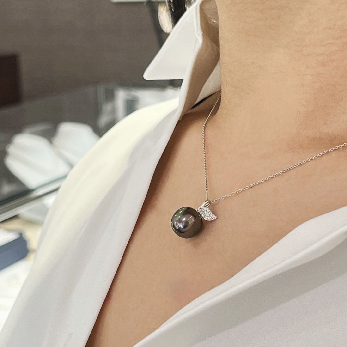 黒蝶パールペンダント/Pt900/Pt850/リンゴ