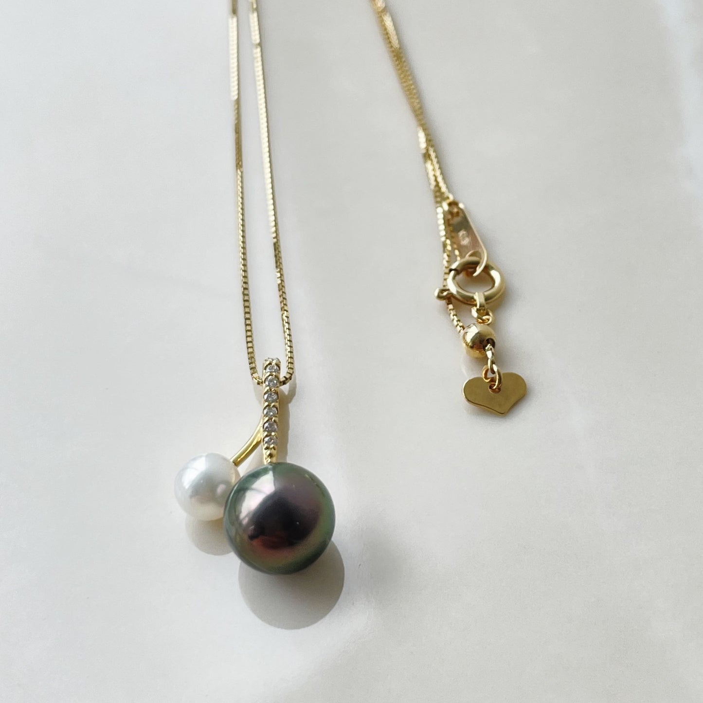 黒蝶&アコヤパールペンダント/2pcs/ベネチェーン
