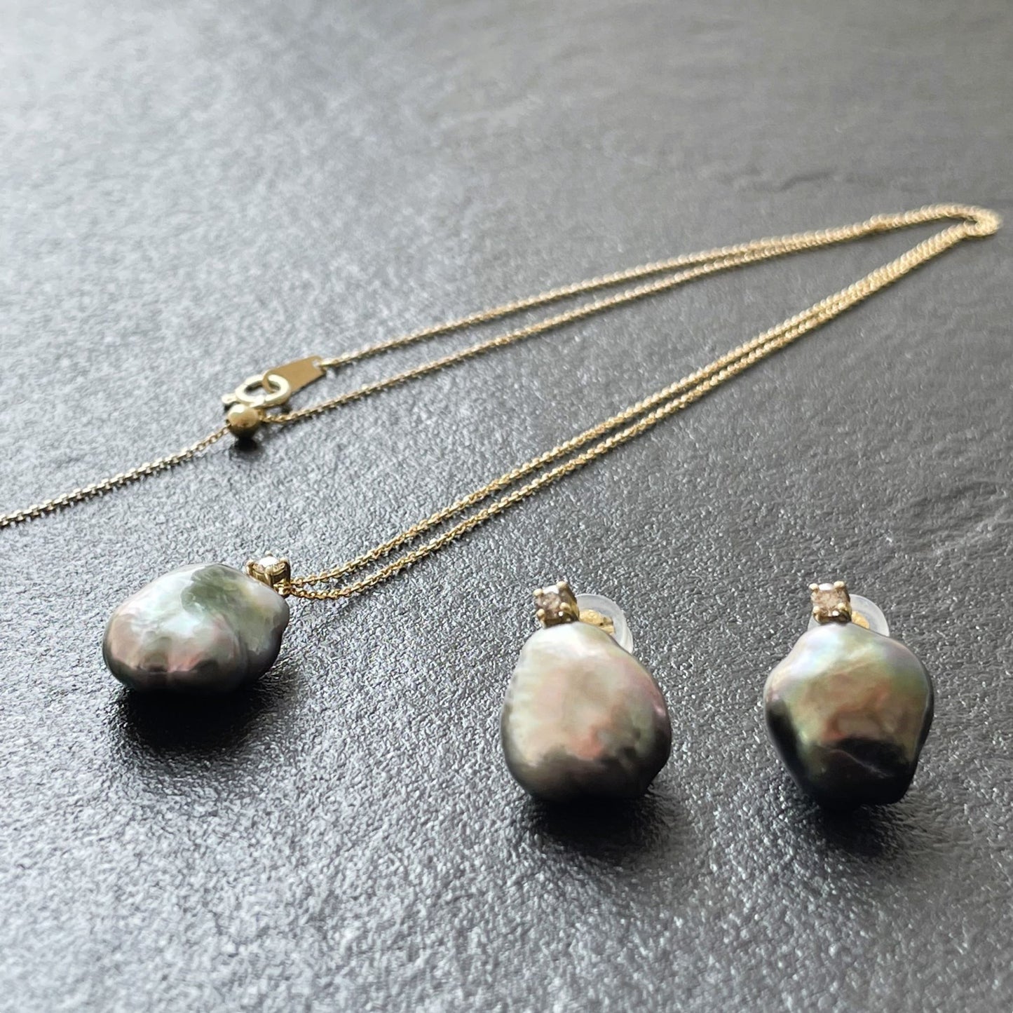 黒蝶パールペンダント/バロック/ダイヤ/GR