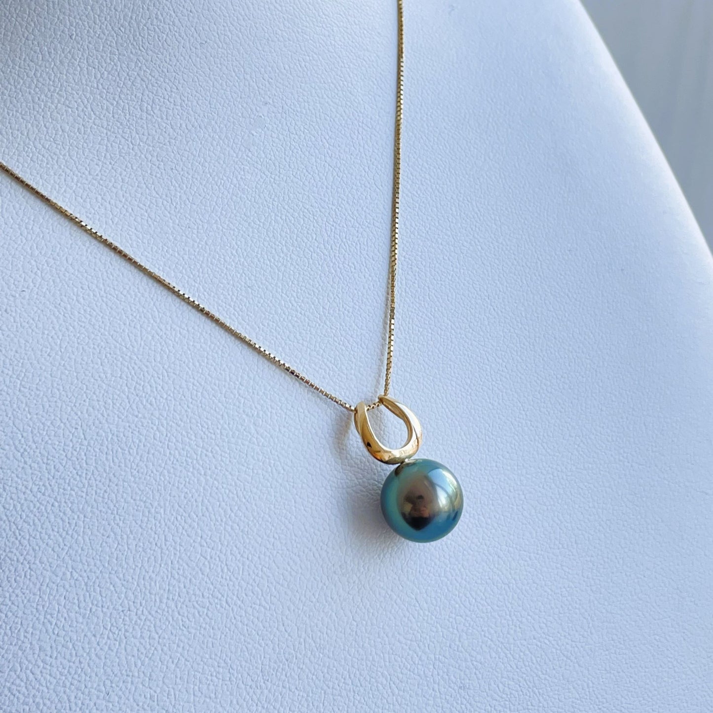 黒蝶パールペンダント/馬蹄型