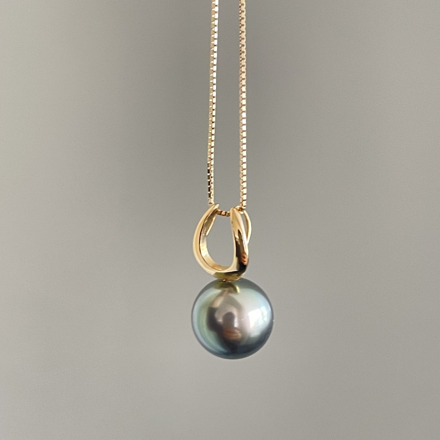 黒蝶パールペンダント/馬蹄型