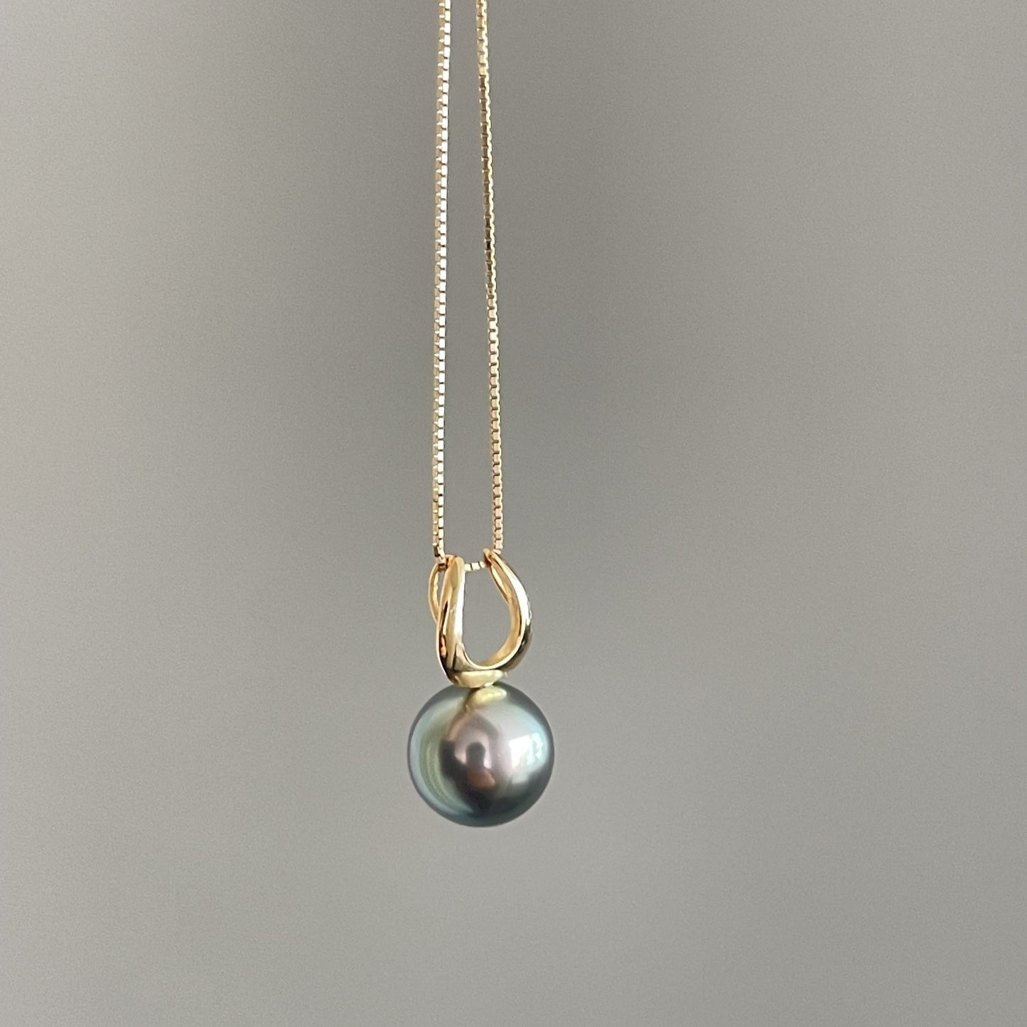 黒蝶パールペンダント/馬蹄型