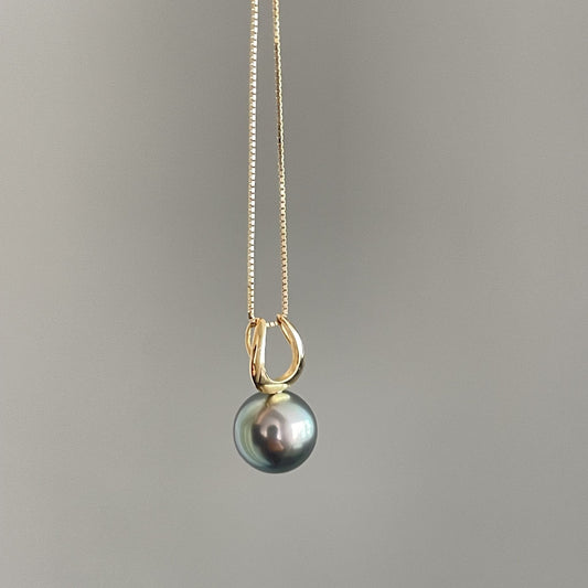 黒蝶パールペンダント/馬蹄型