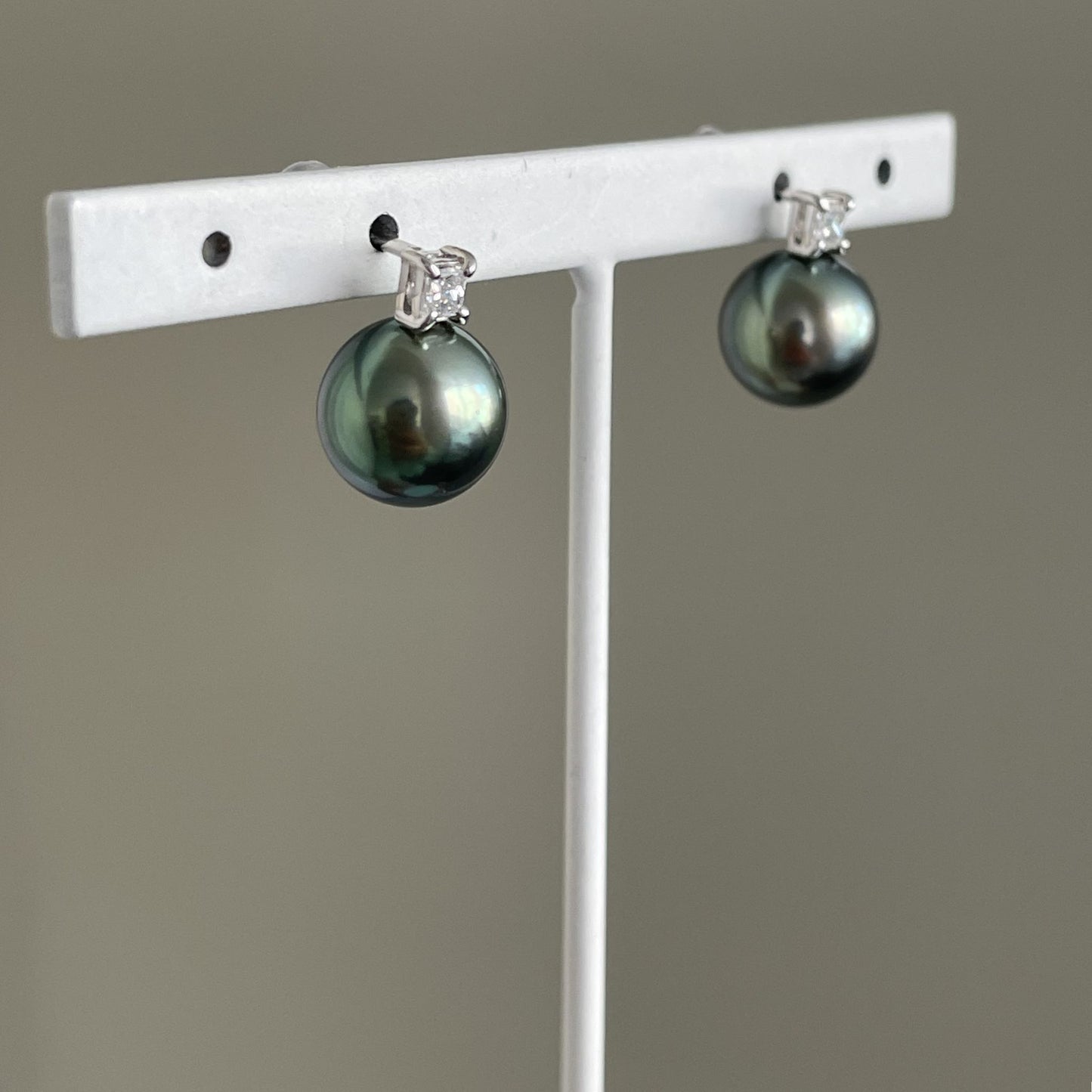 黒蝶パールピアス/スタッド直結/ダイヤ付