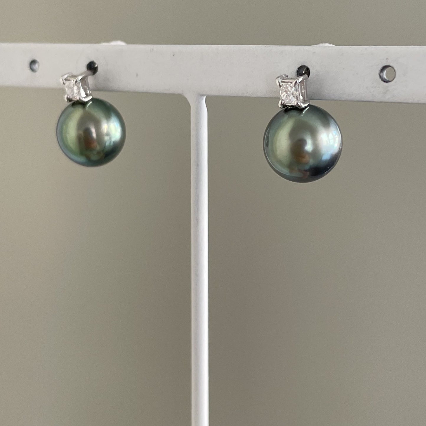 黒蝶パールピアス/スタッド直結/ダイヤ付