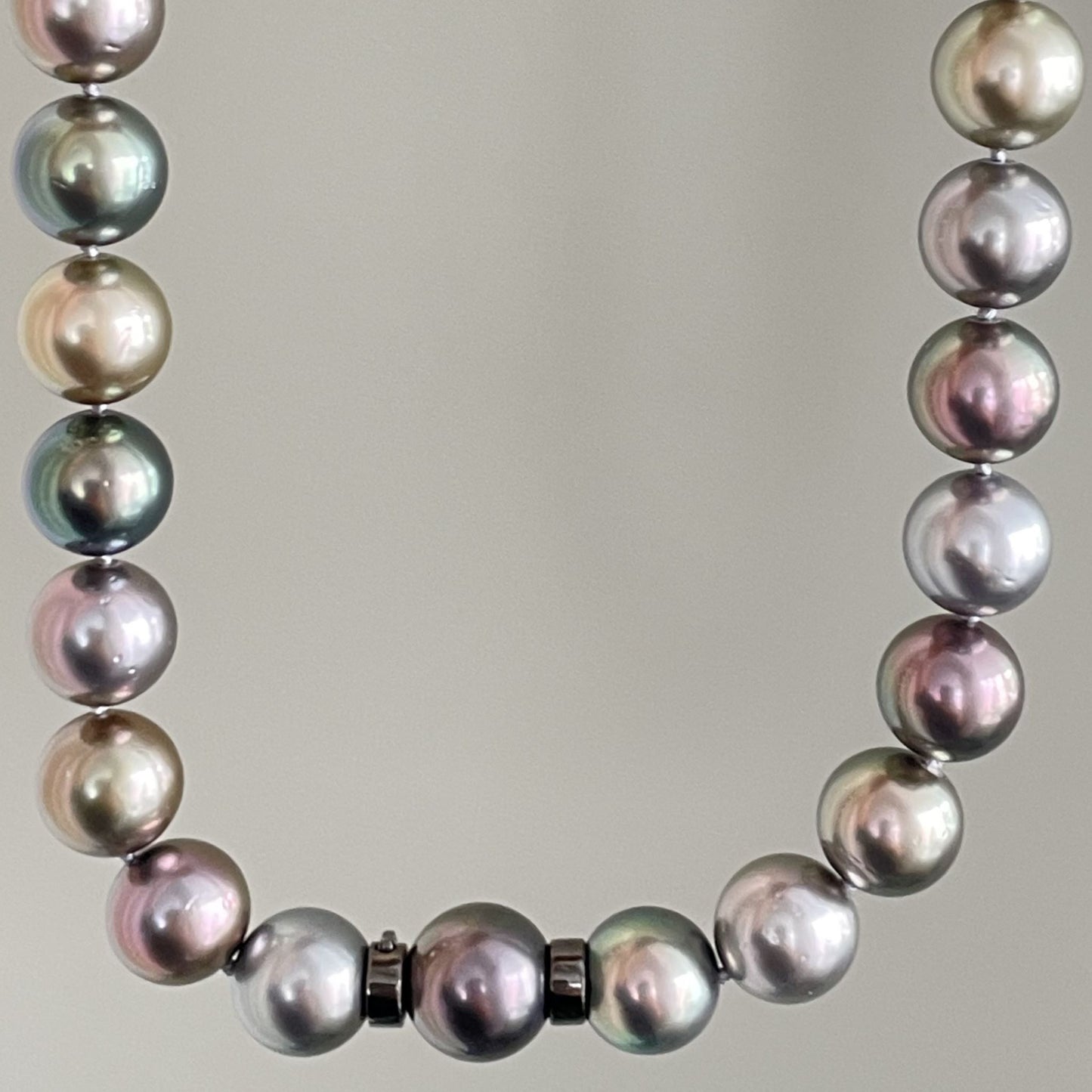 黒蝶マルチネックレス/パールマーク付き