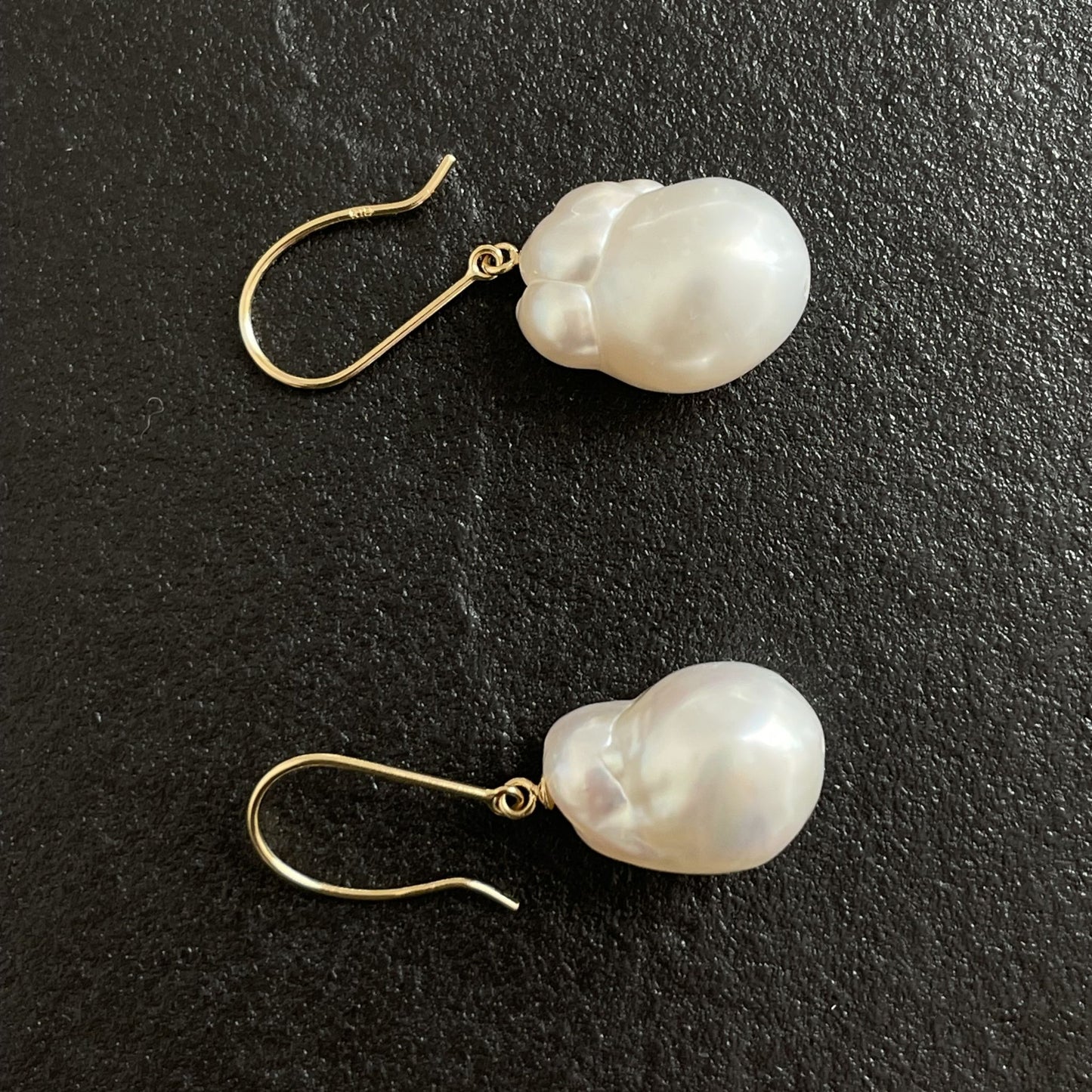 白蝶パールピアス/フック/バロック