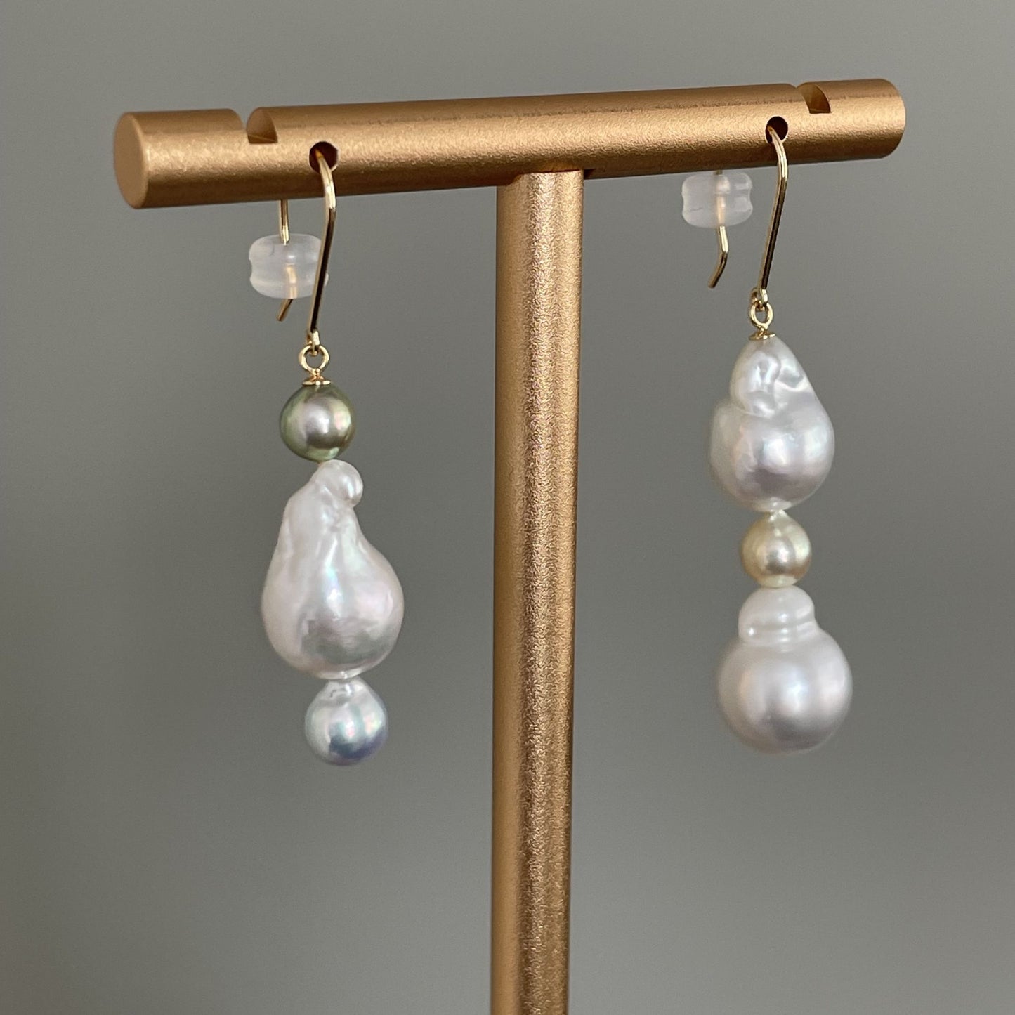 白蝶パールピアス/フック/バロック/アシンメトリー